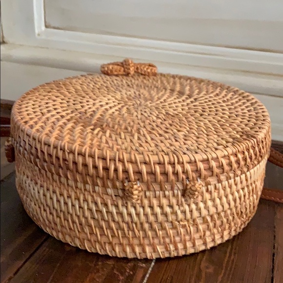 Round Raffia Bag - Picture 7 of 7